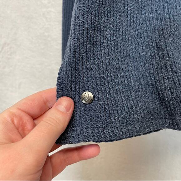 Zella Dark Blue Ribbed Long Sleeve Twist Front Sweater Size L - Picture 4 of 11